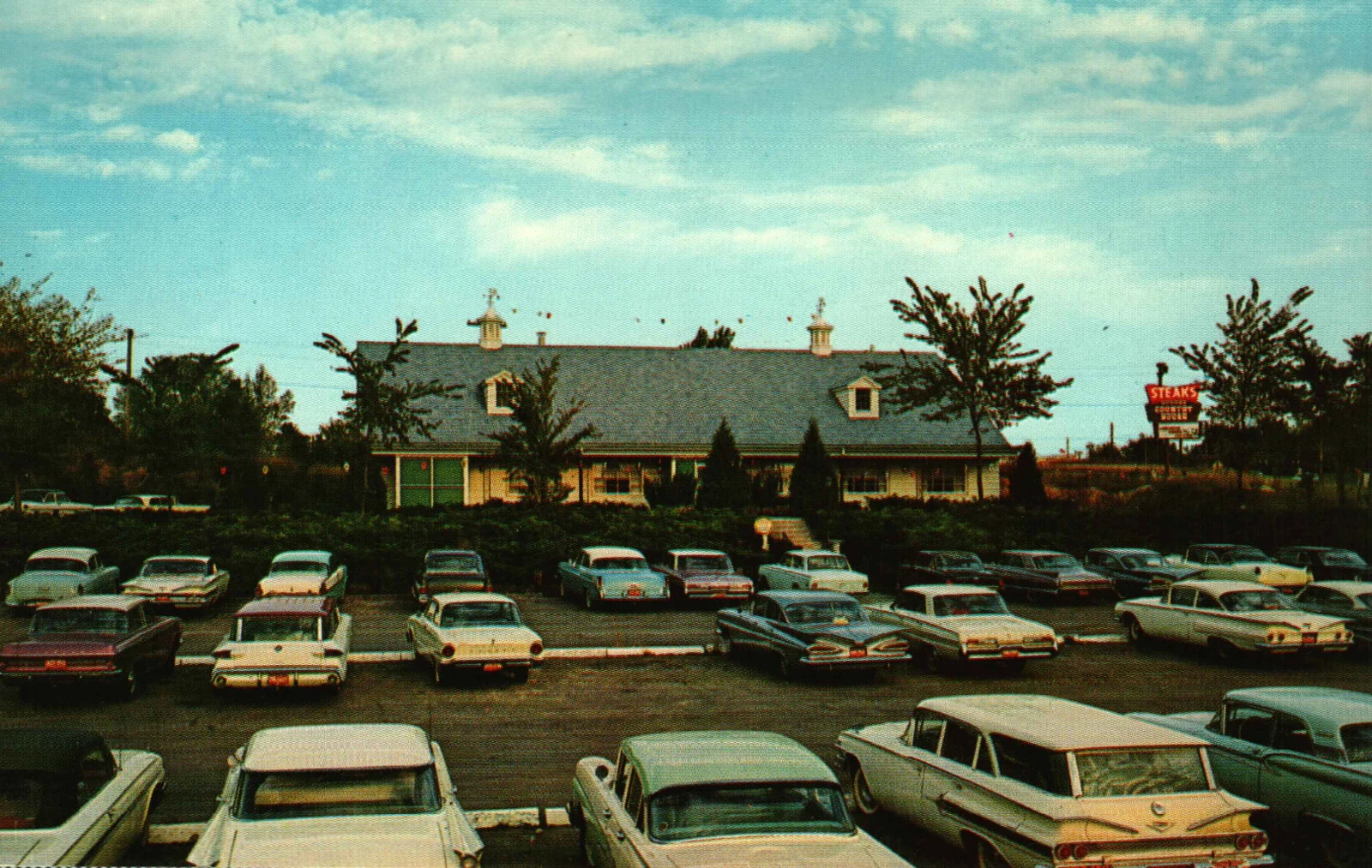 Dundee Country House restaurant, Route 72, East Dundee, 1960s, parking lot full of cars