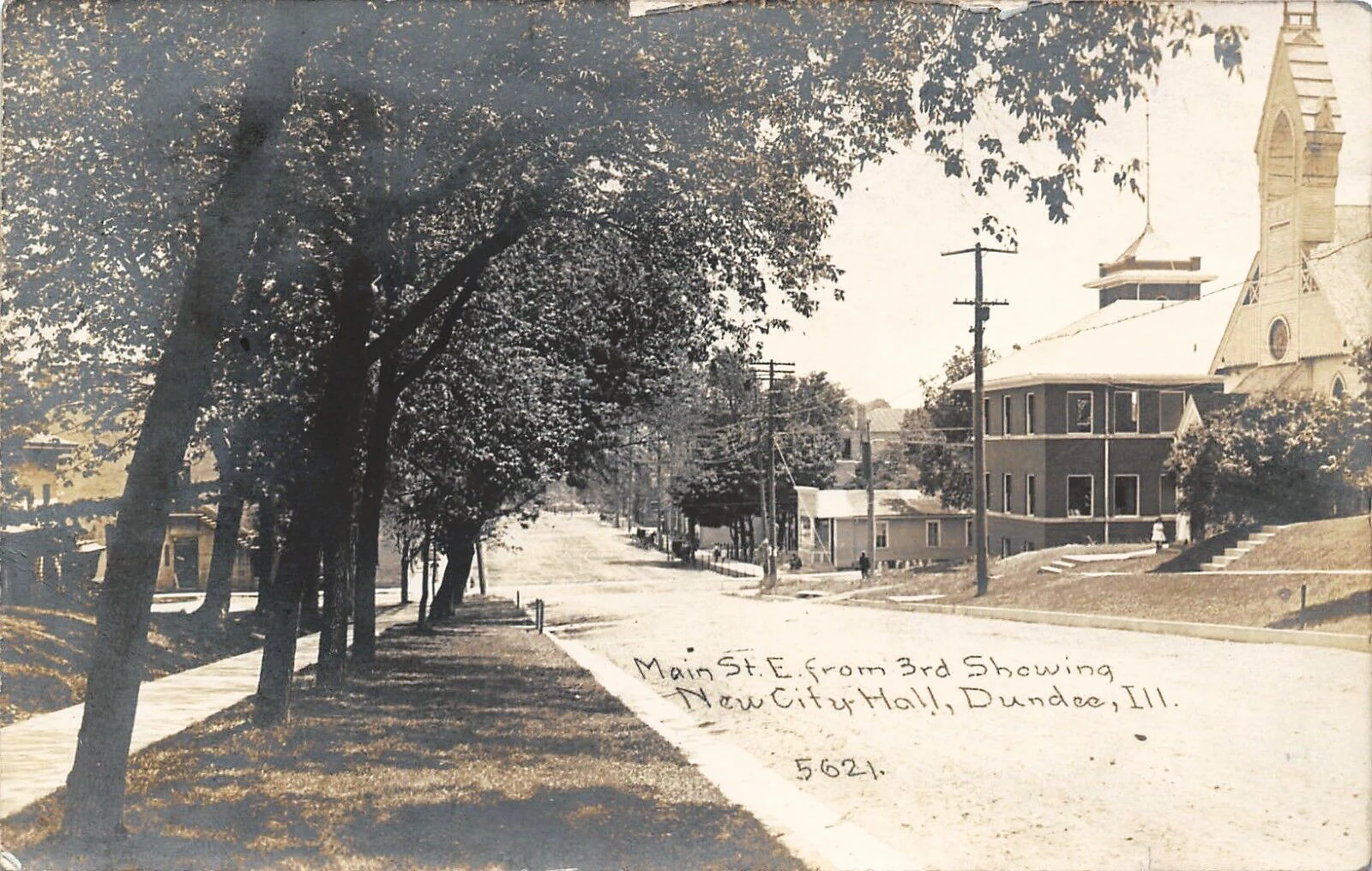 Main St. E. from 3rd, showing New City Hall, Dundee, Ill.